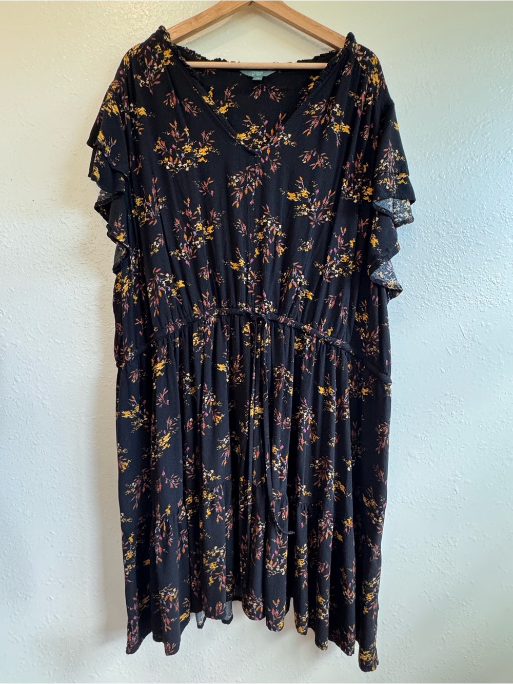 Terra & Sky | Black Floral Midi Dress with POCKETS | Size 4X